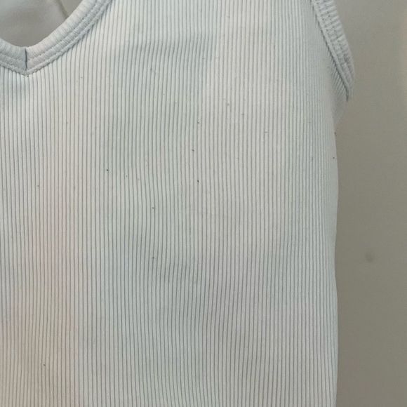 Alo Goddess Ribbed Cropped Racerback Tank - Picture 10 of 12